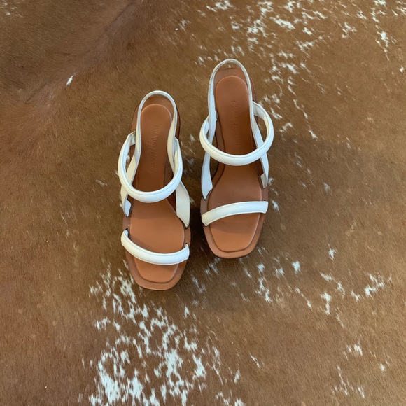 CHARLES JOURDAN Glossy Wood Platforms, Cream - Picture 8 of 13